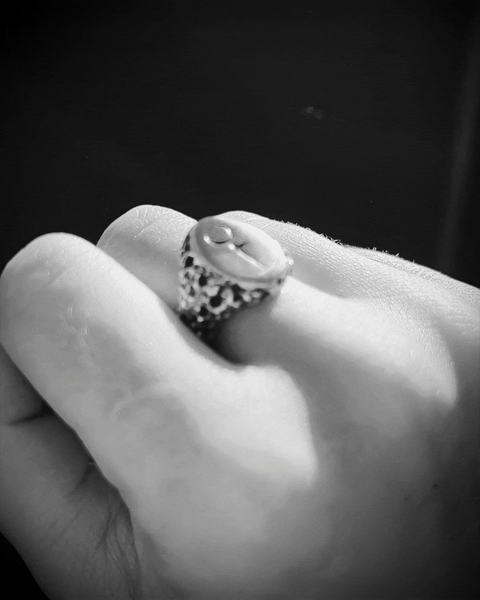 Size 8 Lilith Lunar Signet Ring
