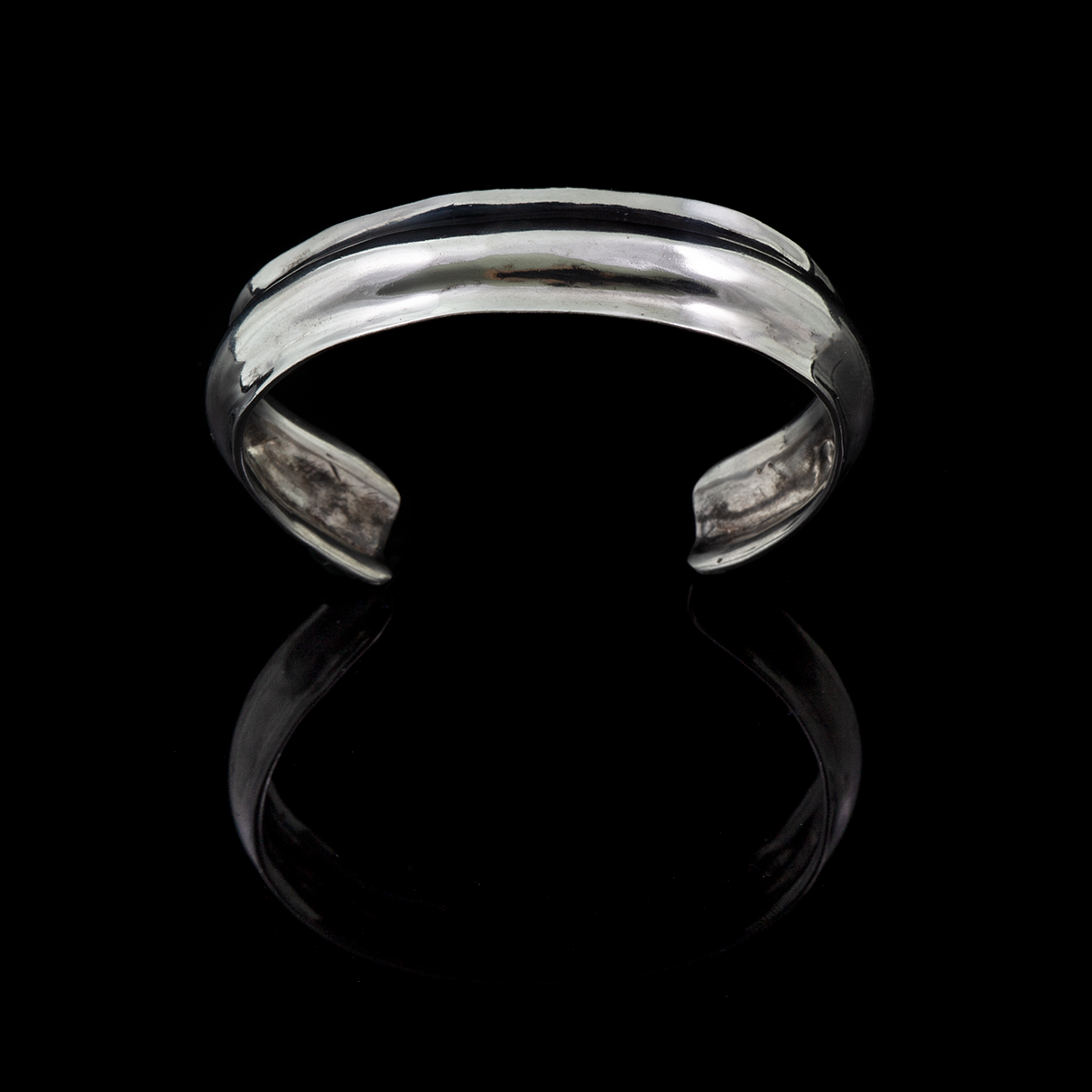 Large Vaulted Dome Cuff
